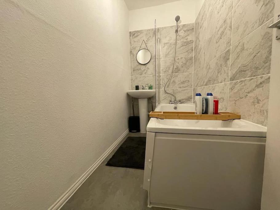 Comfortable 2 Bedroom On Tower Bridge London Luaran gambar