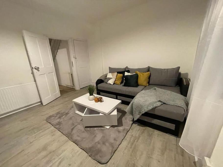 Comfortable 2 Bedroom On Tower Bridge London Luaran gambar